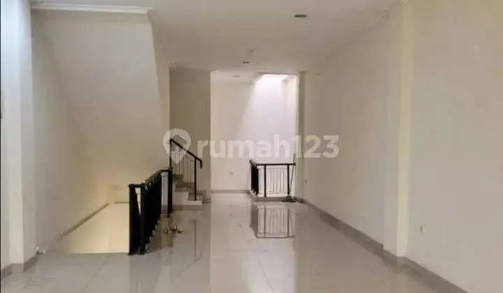 Ruko di Green Village Cipondoh Tangerang 2,5 Lantai Strategis