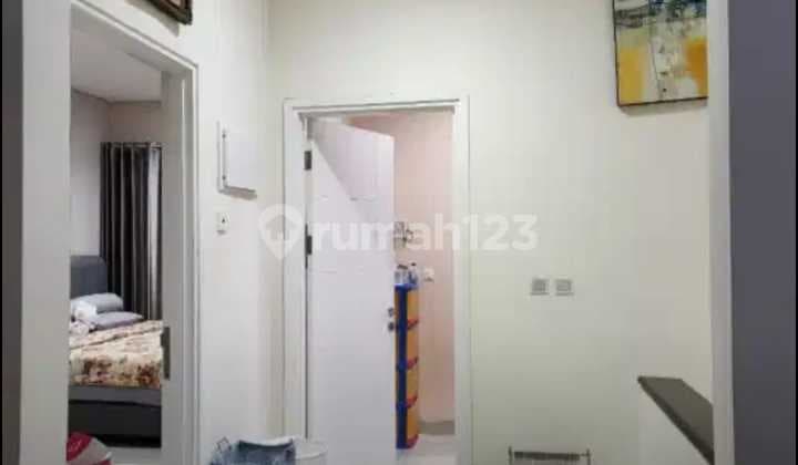 House in Green Lake City America Cluster 3 Floors Semi Furnished