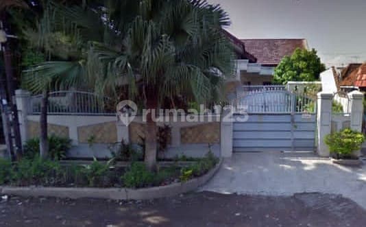Rumah Bagus di Jl Kaca Piring, Surabaya