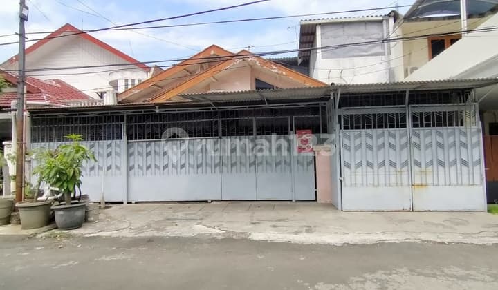 Rumah 2 Lantai Bagus SHM di Baruk, Surabaya