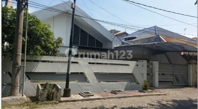 SHM-certified house in the beautiful Kalijudan Villa, Surabaya