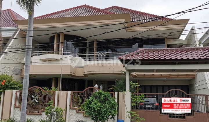 2-Story House with SHM in Margorejo Indah, Surabaya