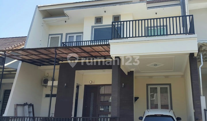 Rumah 2 Lantai Bagus HGB di Woodland, Surabaya