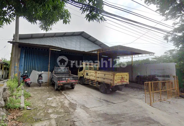 Warehouse in Raya Balas Klumprik, Surabaya, 1,200 m² with SHM (Certificate of Ownership). Warehouse in Raya Balas Klumprik, Surabaya, 1,200 m² with SHM (Certificate of Ownership).