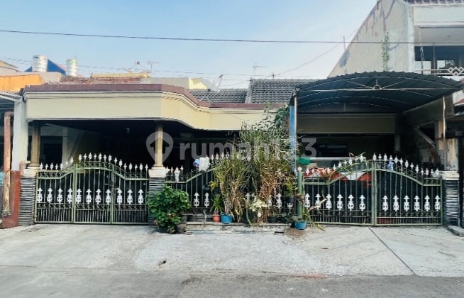 Rumah Bagus SHM di Baruk, Surabaya