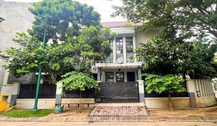 Rumah 2 Lantai Bagus SHM di Central Park A Yani, Surabaya