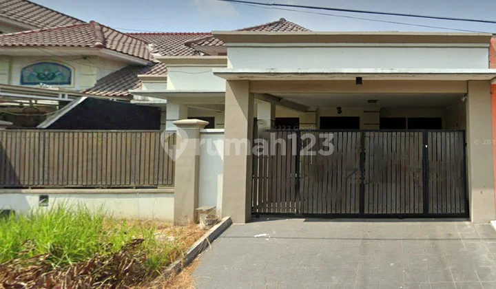 Business Suitable House in Delta Raya Sidoarjo Business Suitable House in Delta Raya Sidoarjo