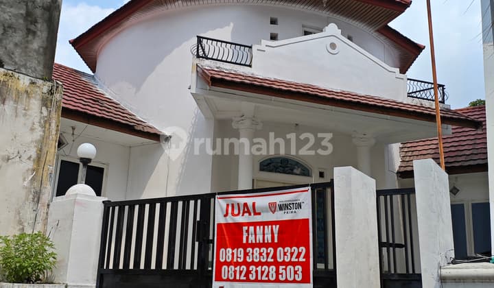 Rumah Mediterania Vila Bukit Mas