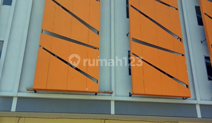 King Square Driyorejo Commercial Building