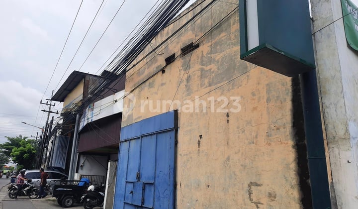 Rumah di Raya Mastrip