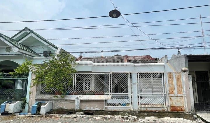Rumah Hitung Tanah Simpang Darmo Permai