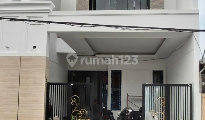 Rumah Baru Gress Minimalis Babatan Pantai