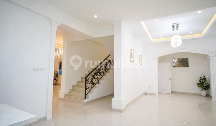 Nice Ready-to-Use House in Kemang with Swimming Pool