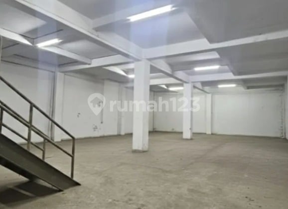 Ready-to-Use Warehouse Bizpark Pulogadung 2 Floors and Includes an Office