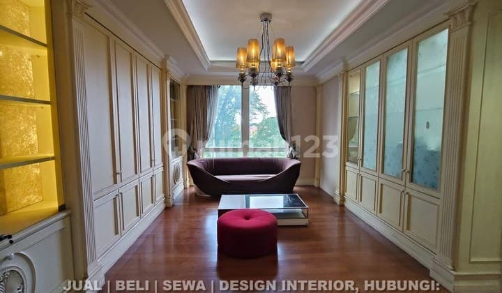 Townhouse Springhill 10X30 Private Elevator