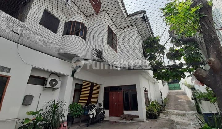 Jual Rumah Strategis 2 Lantai Jl. Wijaya, Kebayoran Baru, Jakarta Selatan