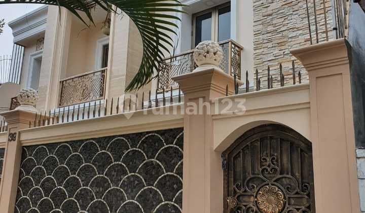 FOR SALE - Rumah di Tanjung Duren Selatan Raya, Jakarta Barat