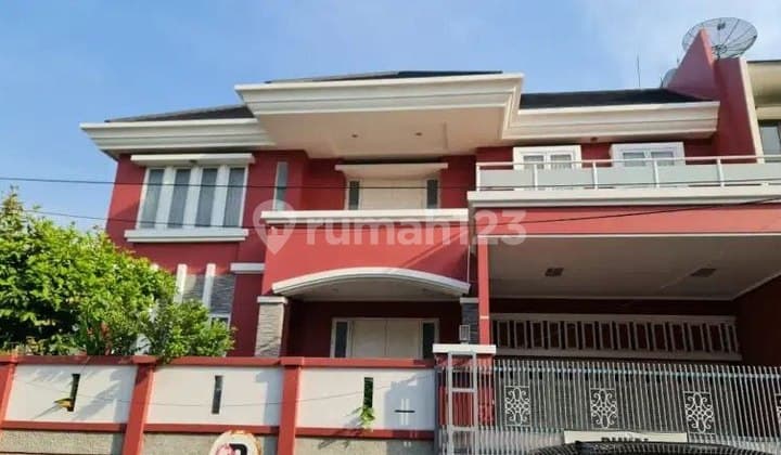 Quick Sale 2-Story Corner House in Green Ville Complex, West Jakarta