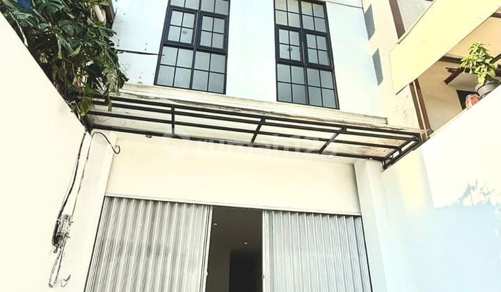 FOR SALE & RENT – Ruko Strategis Siap Pakai di Kedoya Raya, Jakarta Barat