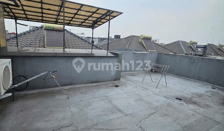 FOR SALE – Rumah Cantik Siap Huni di Greenlake City, Cluster Amerika Latin Boulevard – Cipondoh, Tangerang