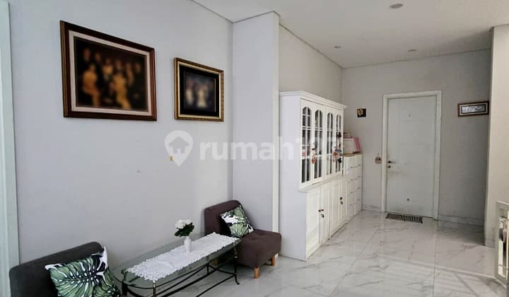 FOR SALE – Rumah Cantik Siap Huni di Greenlake City, Cluster Amerika Latin Boulevard – Cipondoh, Tangerang