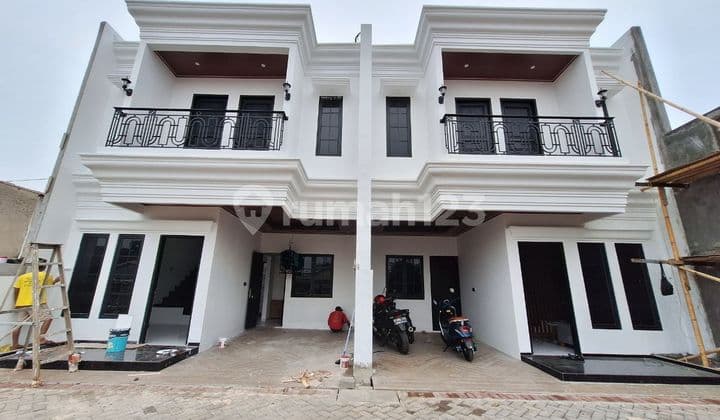 Rumah Classic 2 Lantai Siap Huni dekat Mall Bintaro dan Stasiun
