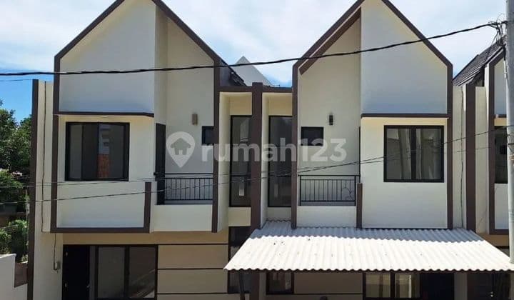 Rumah 2 Lantai Siap Huni Dp 0 Free Biaya2 dekat akses BSD