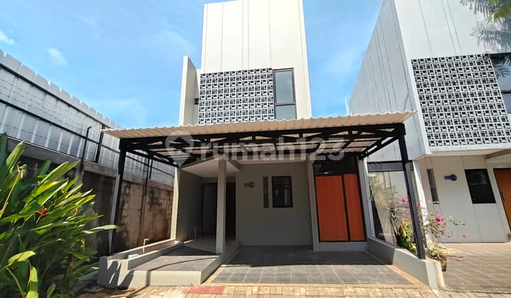 Rumah Industrialis Siap Huni Lokasi Pojokan Dkt Stasiun Sudimara