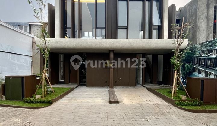 Rumah 2 Lantai Modern Lokasi Strategis Dekat Bintaro Jaya