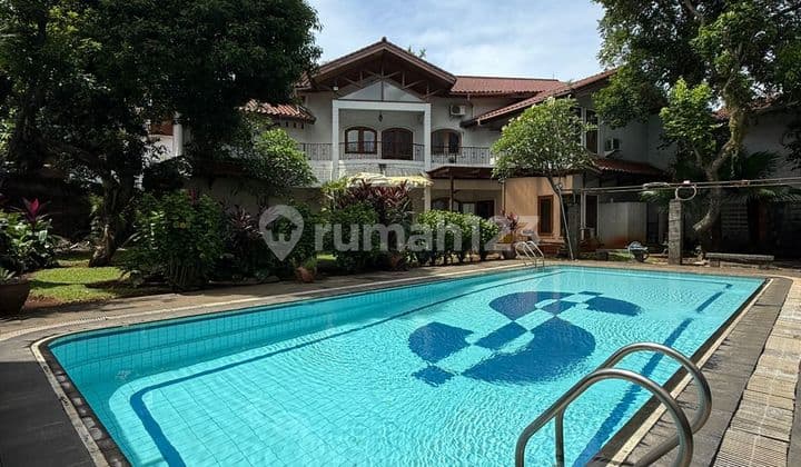Dijual Cepat Mendekati NJOP Rumah di Pondok Indah (Dalam Portal) Luas 1235M2.hanya Rp.36.4jt/M