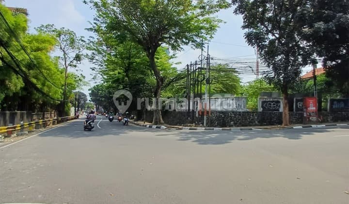 Dijual Bawah NJOP Tanah di Duren Tiga Raya. Ijin Komersil Bisa.bangun 6 Lantai. Luas 947M Hanya Rp.22 Mily (Rp 23Jutaan)