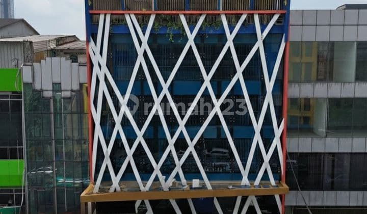Dijual Office Building Jadi Apartemen Pribadi dan Kantor Pribadi di Kebayoran Baru. Komersil Arean Luas 408M 8 Lantai Rp. 75 M