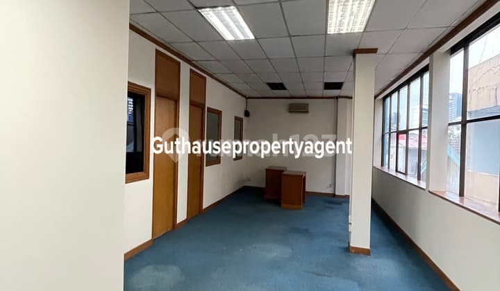 Office in Bendungan Hilir, Bendungan Hilir 100 m²