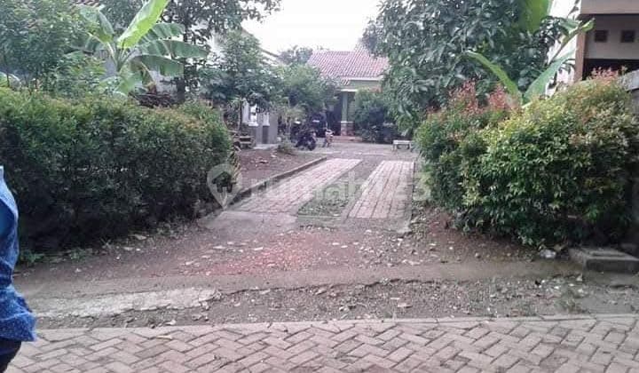 Tanah Dan 4 Bangunan Dekat Stasiun Serpong