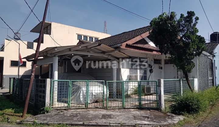 Rumah Luas di Taman Pondok Cabe