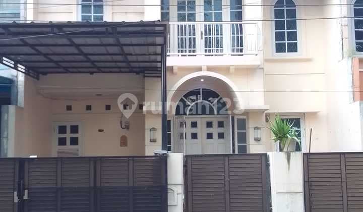 Rumah 2 Lantai Vila Dago Pamulang