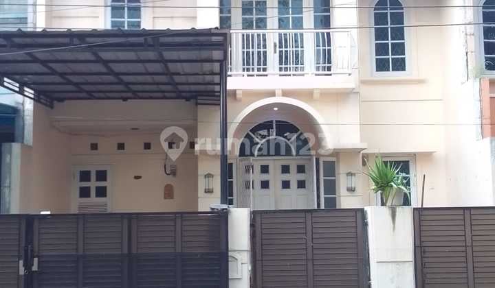 Ready-to-Occupy 2-Story House, Dago Pamulang Villa