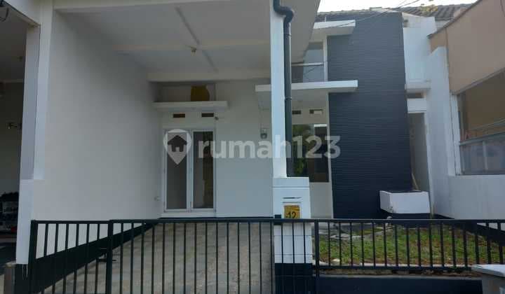 Ready-to-Occupy House in Graha Raya Bintaro 1.3 billion