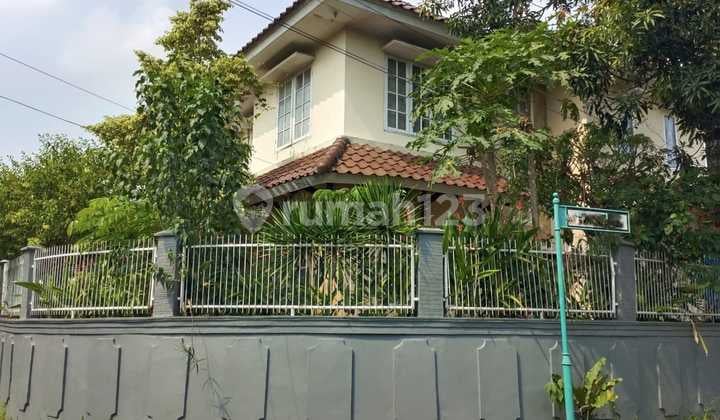 Rumah 2 Lantai Bagus Siap Huni di BSD, Sus + Faisl + Arn