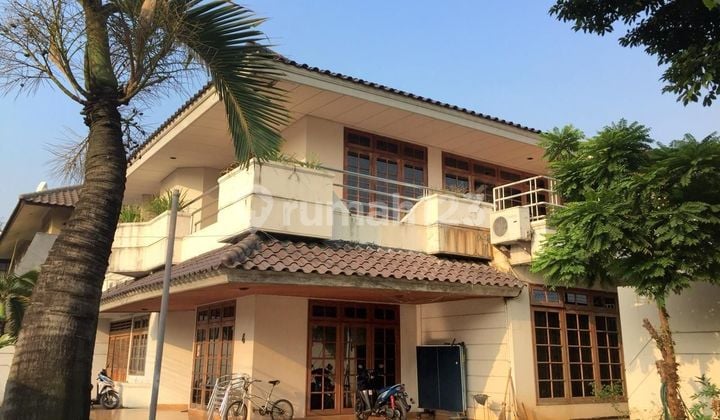 Rumah Bagus dekat toll dan mall di Cipete Jaksel