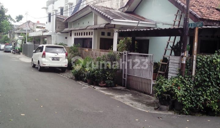 Rumah hitung tanah di Bendungan Hilir lokasi strategis dekat ke gedung dpr