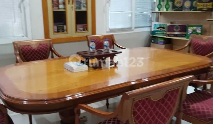 Ruko di senen dalam area komersial cocok kantor atau gudang