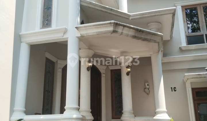 KPR Available, 4-Storey House in Ragunan Pasar Minggu Near Toll Road Access