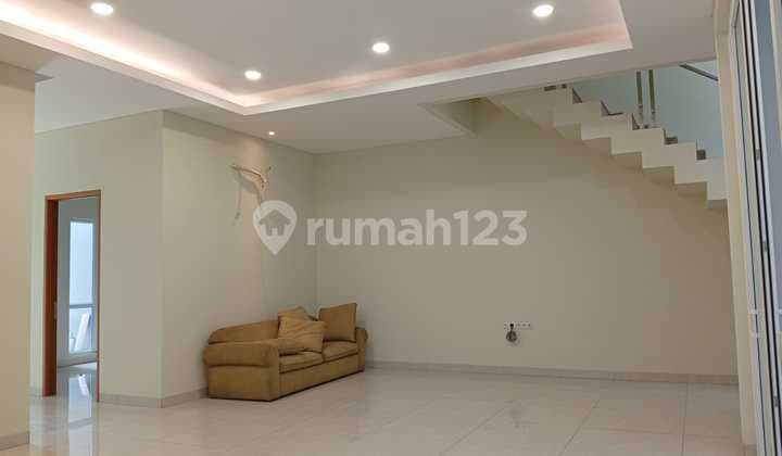 Rumah Cantik Siap Huni di Kelapa Gading - Akses Mudah, Lingkungan Nyaman & Aman