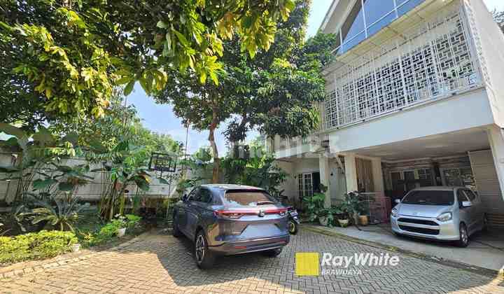 Rumah di Grand Cibubur Country, Bogor, Siap Huni, Desain Bagus