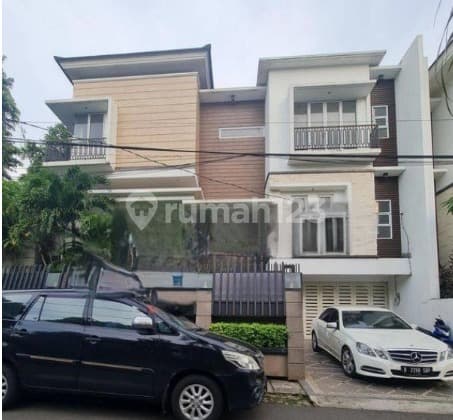 Rumah di Gandaria Selatan - Cipete Sangat Strategis Dekat MRT lingkungan Tenang