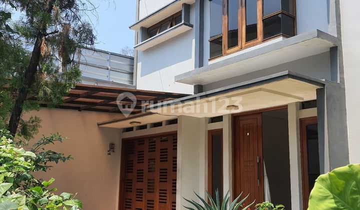 Rumah Terawat Siap Huni Dalam Cluster di Lebak Bulus Mendekati Harga di bawah Pasar
