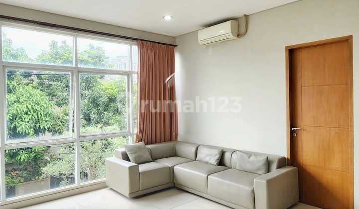 Rumah di Lokasi Elit Siap Huni Sangat Jarang ada di Pondok Indah