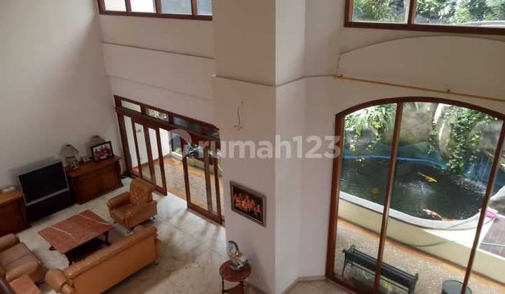 Rumah Mewah Lux di Setraduta