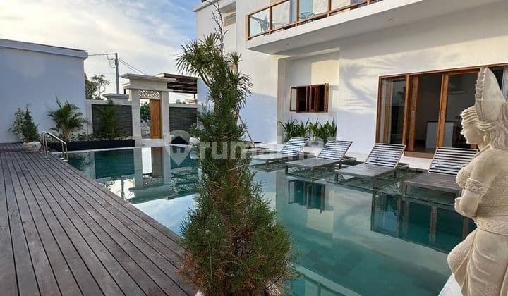 villa baru gress lokasi batubelig Bali dekat pantai, premium class full furnish